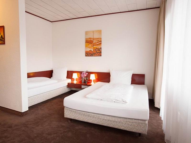 Hotel Senator Дортмунд Экстерьер фото