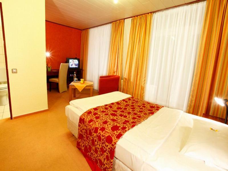 Hotel Senator Дортмунд Экстерьер фото